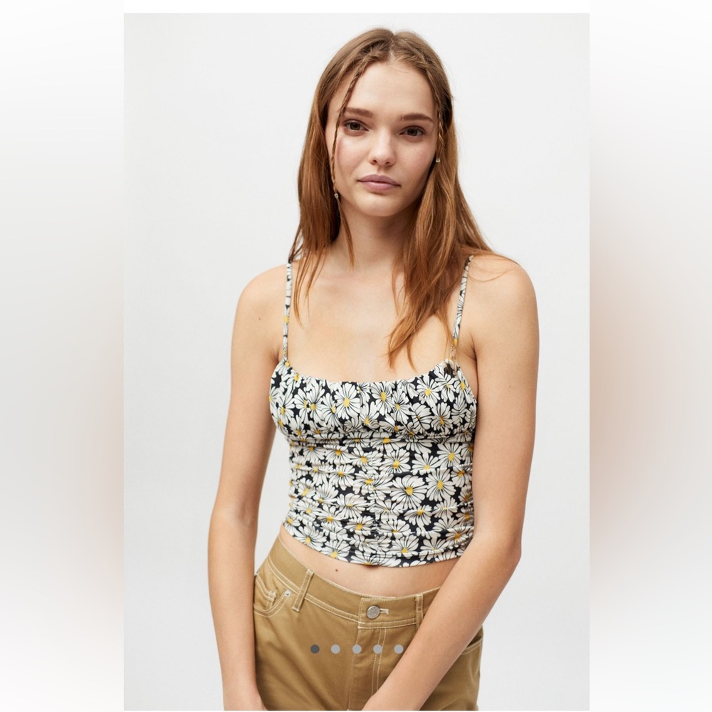Urban Outfitters Daisy Print Crop Top - Black and White